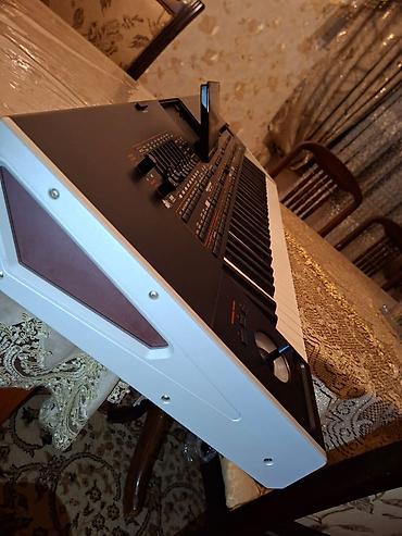 korg: Xaricden sifariş olunub. 3 ay istifade olunub. Real aliciya cuzi — 4