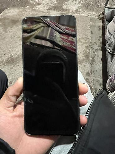 samsung s54: Смартфон с большим экраном и каплевидным вырезом под фронтальную — 1