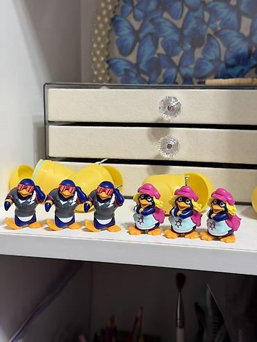 Набор коллекционных игрушек-пингвинов из киндер-яиц