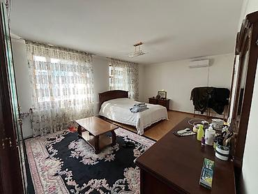 Продажа коттеджей и домов: Продается 2х этажный особняк из 10комнат 330м2, по ул. Шаумяна, на — 11