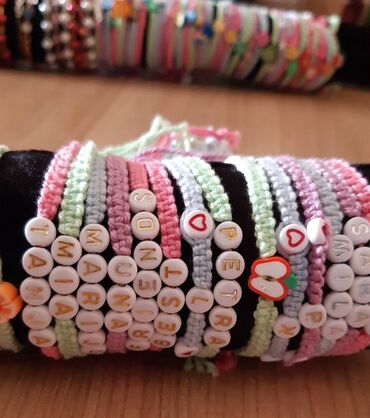 Narukvice: Narukvice Hand Made 150 vockice, 200 ime, 250 perlice Isporuka Slanje — 14