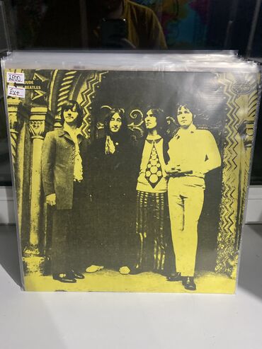 виниловая пластинка: Виниловые пластинки The Beatles очень много. По низкой цене