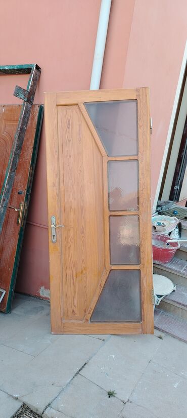 quru taxta satisi: Yataq otağı üçün İşlənmiş Otaq qapısı Naliçnik ilə, Zəmanətsiz, Ünvandan götürmə
