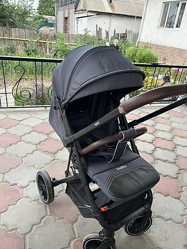 детский коласка: Прогулочная коляска Kidilo (надпись на подножке) в темно‑сером цвете — 2