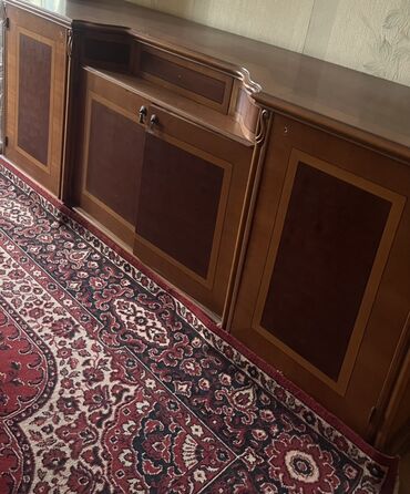 стол из массива дерева: Açılan, Düz dolab, Bufet