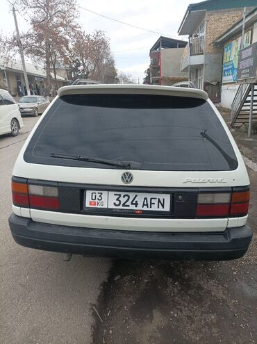 Volkswagen: Volkswagen Passat Variant: 1992 г., 1.8 л, Механика, Бензин, Универсал — 3
