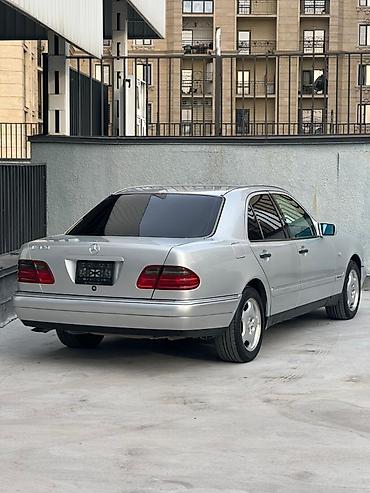 Mercedes-Benz: Mercedes-Benz E-Class: 1997 г., 3.2 л, Автомат, Бензин, Седан at lalafo.kg — 10 Mercedes-Benz: Mercedes-Benz E-Class: 1997 г., 3.2 л, Автомат, Бензин, Седан — 10