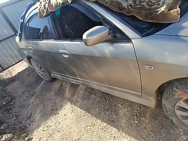 машина на рассрочка: Honda Civic: 2004 г., Седан — 4