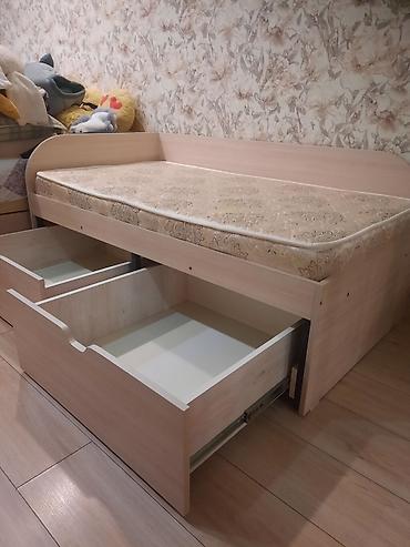 bunk bed: Односпальная кровать, Б/у, С матрасом, длина - 150 см — 3