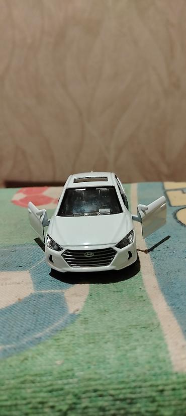 Digər: Wekilde Gorduyunuz Ağ Elantra 2016-dan 2018 kimi Olan Modelidi Satiram — 4