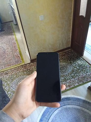 pixel 2: Смартфон с тройной основной камерой и чехлом Baseus - Экран — 2
