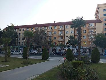 qurtulus 93 satilan evler: Bakı, 3-cü mikrorayon, 3 otaqlı, Köhnə tikili, 73 kv. m — 3