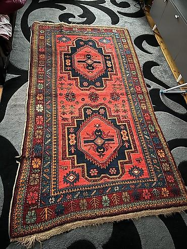 Qədimi üslubda əl toxuması xalça - Material: yun (təbii lif), əl ilə