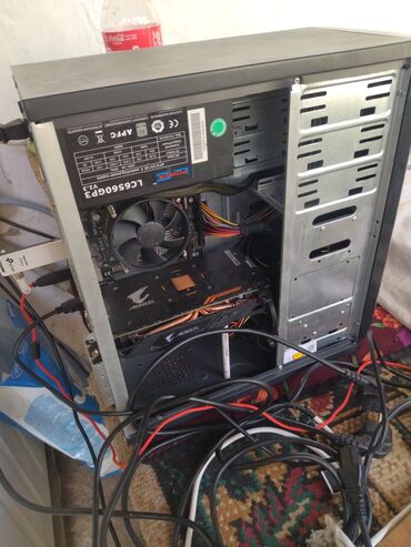 core i7 9700: Компьютер, ядролор - 4, ОЭТ 16 ГБ, Оюндар үчүн, Колдонулган, Intel Core i3, AMD Radeon RX 580, HDD + SSD