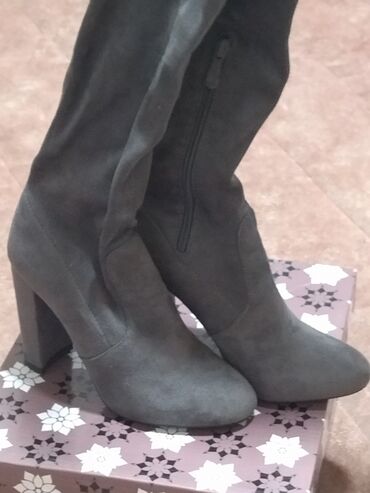 zenske sandale 42 broj: High boots, 36