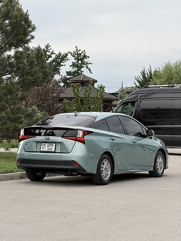 Toyota: Toyota Prius: 2019 г., 1.8 л, Вариатор, Гибрид, Лифтбек — 2