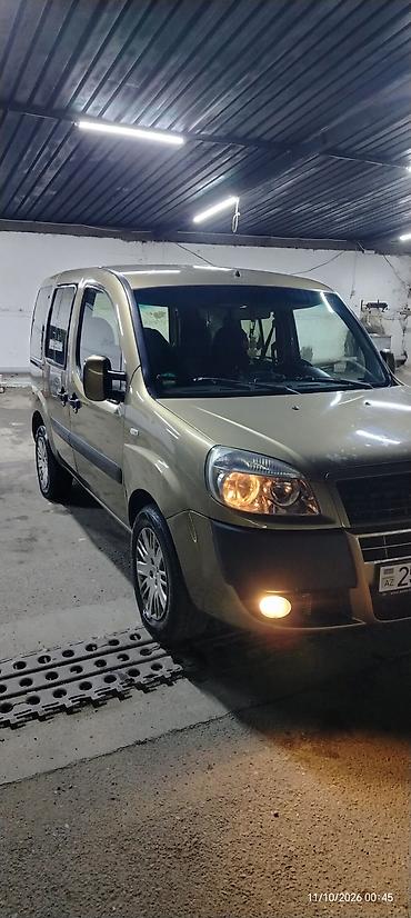 accent duman: Fiat Doblo minik/kommersiya tipli universal mikrovan Xüsusiyyətlər: - — 4