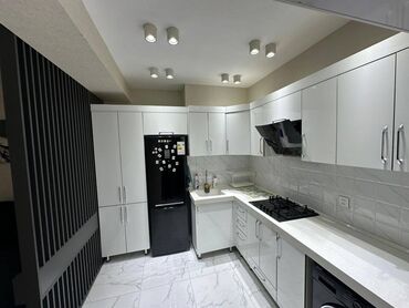 Uzunmüddətli kirayə mənzillər: 28 May metrosu yanınında mənzil kirayə verilir. Mərtəbə 15/7. Ümumi — 17