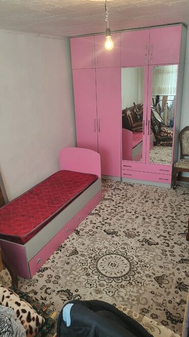 Спальные гарнитуры: Спальный гарнитур, Б/у, ДСП, цвет - Розовый — 22