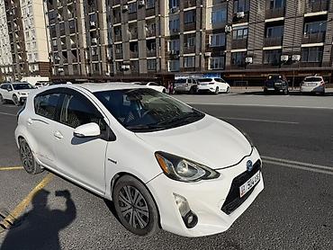 Toyota: Toyota Prius C: 2016 г., 1.5 л, Вариатор, Гибрид, Хэтчбэк — 9