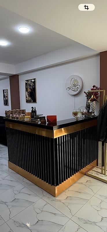 ofis stulları: Qara-qızılı resepsiyon/qarşılama stolu - Dizayn: Qara parlaq üst — 1