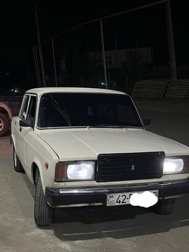 maşin 07: VAZ (LADA) 2107: 0.7 l | 1988 il 495351 km Sedan