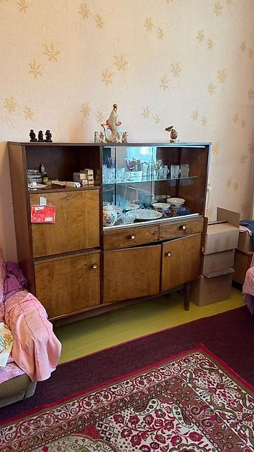 сервант: Продам сервант с посудой В хорошем состоянии — 2