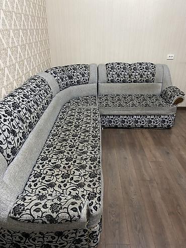sofa: Угловой диван-трансформер с механизмом раскладывания. 2м длинная — 3