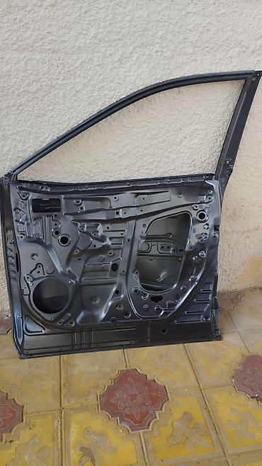 toyota aur: Məhsul: Avtomobilin ön sol qapısı (tam komplekt deyil) Təsvir: - — 1