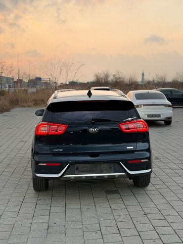 Kia: Kia Niro: 2017 г., 1.6 л, Робот, Гибрид, Кроссовер — 2