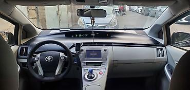 prius qranat: KREDİTdədir Toyota Prius (3-cü nəsil) hibrid hetçbek - İli 2012 - — 5