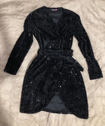 платья черный: Вечернее платье, Коктейльное, Короткая модель, С рукавами, С пайетками, S (EU 36)