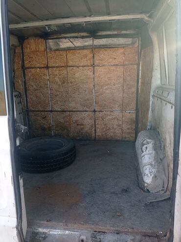 Ford: Ford Transit: 2001 г., 2 л, Дизель, Фургон — 8