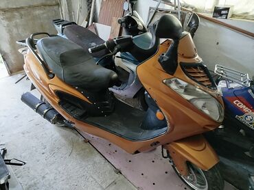 suzuki мотоцикл: Макси скутер Suzuki, Бензин, Б/у