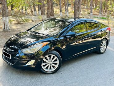 Hyundai: Hyundai Elantra: 1.8 l | 2013 il Sedan — 2