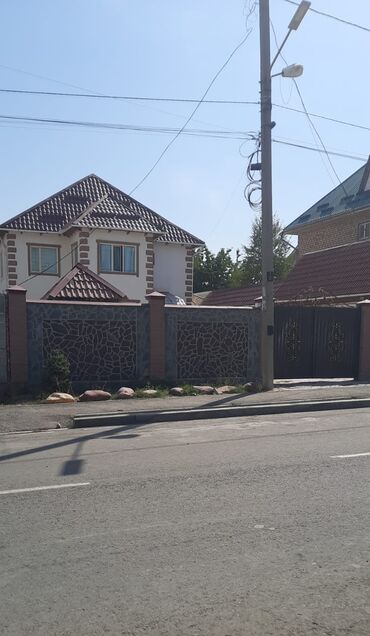 Продажа домов: Дом, 178 м², 6 комнат, Агентство недвижимости, Косметический ремонт — 1