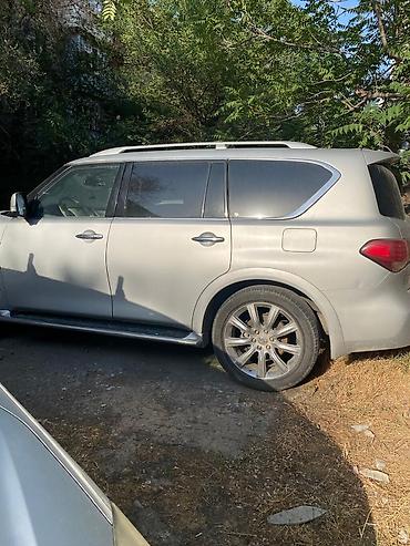 infiniti: Infiniti QX56: 2011 г., 5.6 л, Автомат, Бензин, Внедорожник — 1