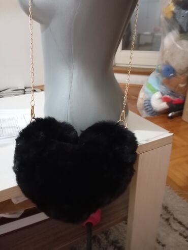 Torbe: Plišana torbica u obliku srca - Model: srce, mekani veštački krzneni — 5