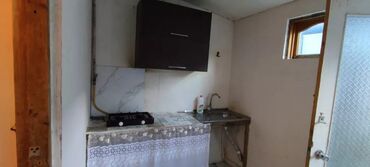 Uzunmüddətli kirayə evlər: 30 kv. m, 1 otaqlı, Qaz, İşıq, Su