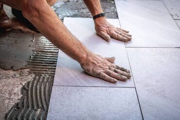 Plitə işləri: Salam, Hər növ keramik plitə keyfiyyətli şəkildə divar və yer səthinə — 12