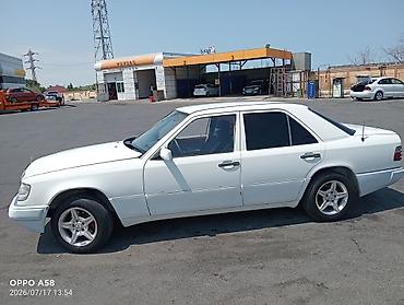 mercedes 180 b: Mercedes-Benz E 230: 2.3 l | Sedan — 3