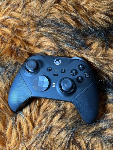 xbox 2: Xbox Elite Wireless Controller Series 2 в хорошем состоянии. Не