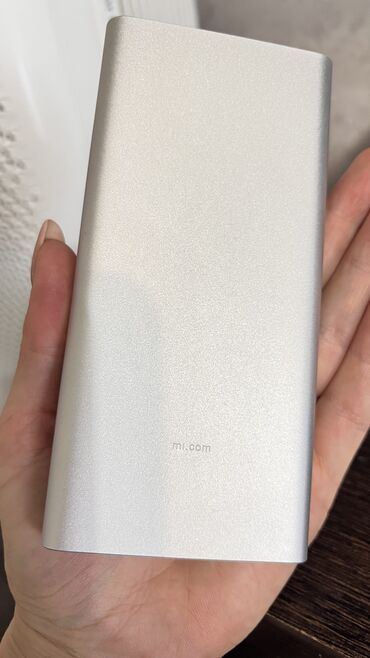 очень срочно продам: Power Bank Xiaomi Mi 2 10000 mAh Почти новый без коробки, пользовались