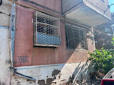ev lahiyesi: Bakı, 3-cü mikrorayon, 2 otaqlı, Köhnə tikili, m. Memar Əcəmi, 44 kv. m — 1