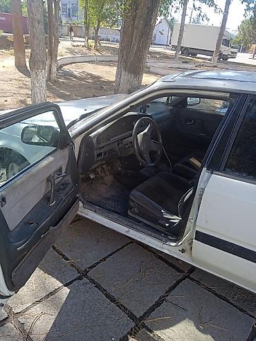 Mazda: Mazda 626: 1989 г., Механика, Бензин, Лифтбек — 3