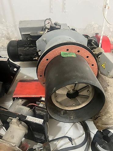 kombi qutu: Sənaye qaz/mazut brülörü - Güclü elektrik mühərriki və ventilyator — 1