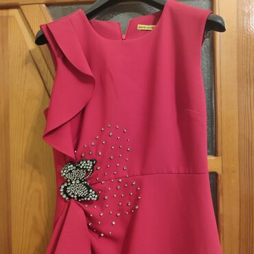qırmızı don: Вечернее платье, Мини, M (EU 38)