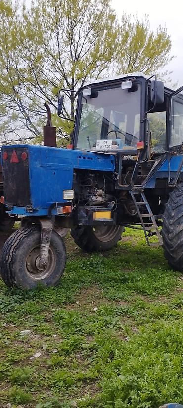 Kombaynlar: Belarus MTZ tipli mavi traktor - Güclü dizel mühərrik - Ön təkər — 1