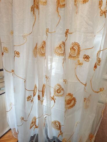dekor ideale zavese draperije garnisne posteljine: Jako lepa zavesa ima ispod zavese saten,ko se razume zna vrednost
