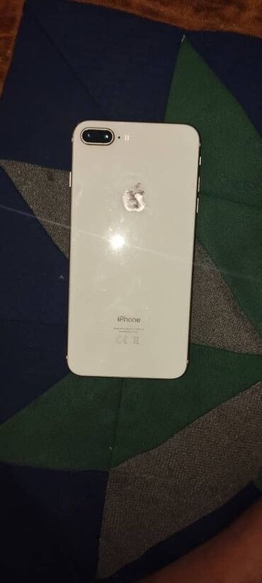 Apple iPhone: IPhone 8 Plus, Б/у, 64 ГБ, Белый, Зарядное устройство, 100 %